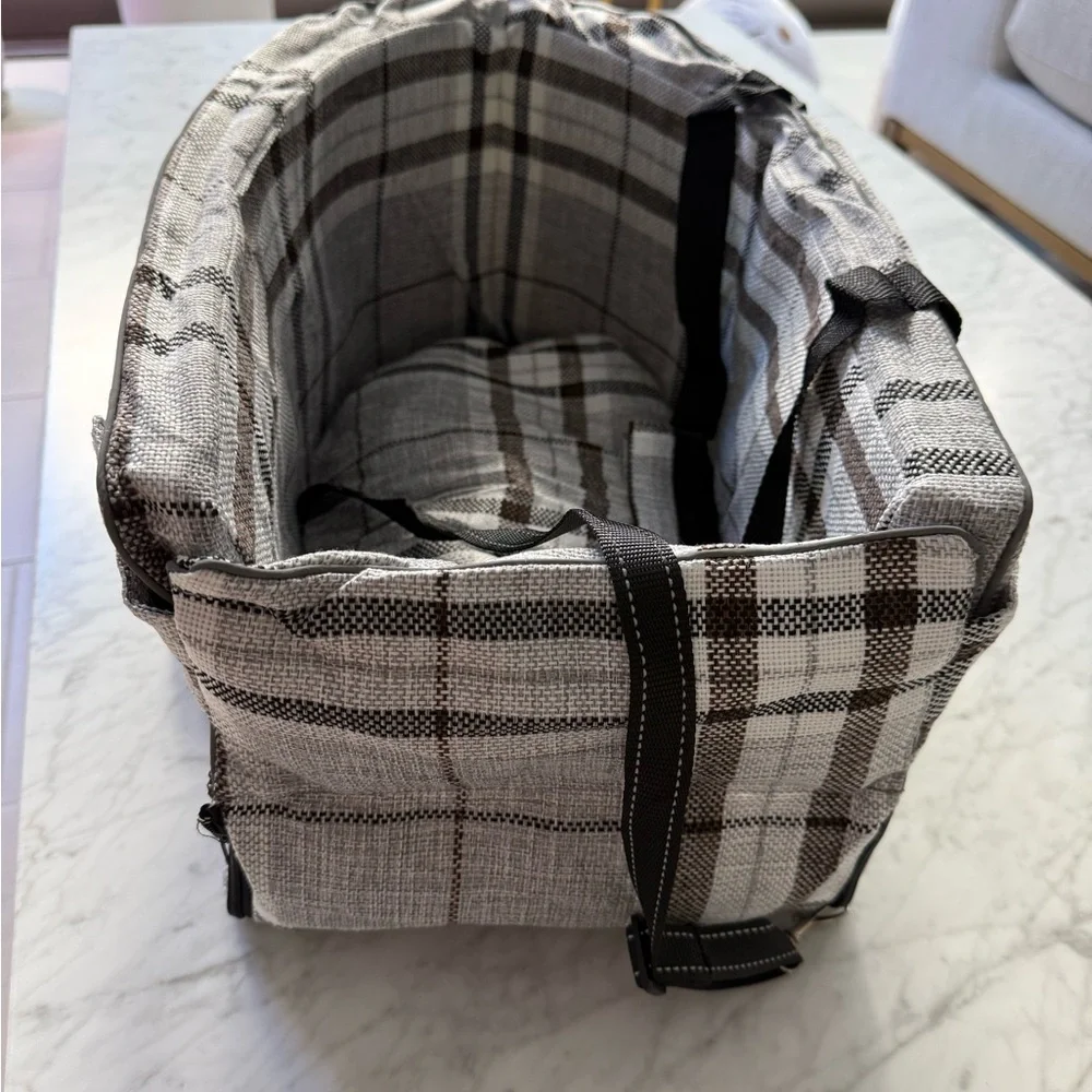 Small Dog Car Booster Seat Center Console Gray Plaid UtopiaPaws Travel Bed NWOT